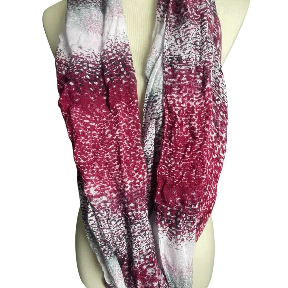 Infinity Scarf Women One Size Fits All Burgundy Cream Speckled Ombre Pattern
